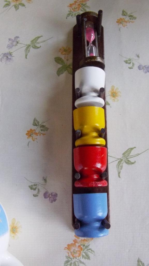 Eierdophouder 4 stuks + Zandloper, Antiek en Kunst, Ophalen of Verzenden
