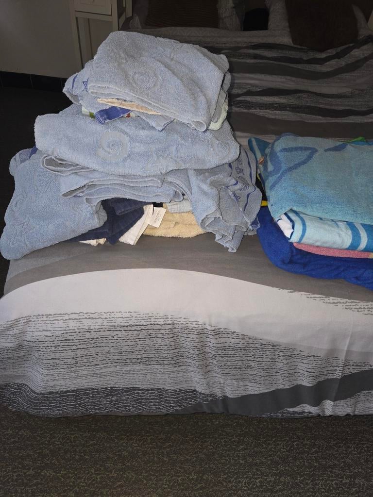 Pakket badhanddoeken, Huis en Inrichting, Badkamer | Badtextiel en Accessoires, Ophalen