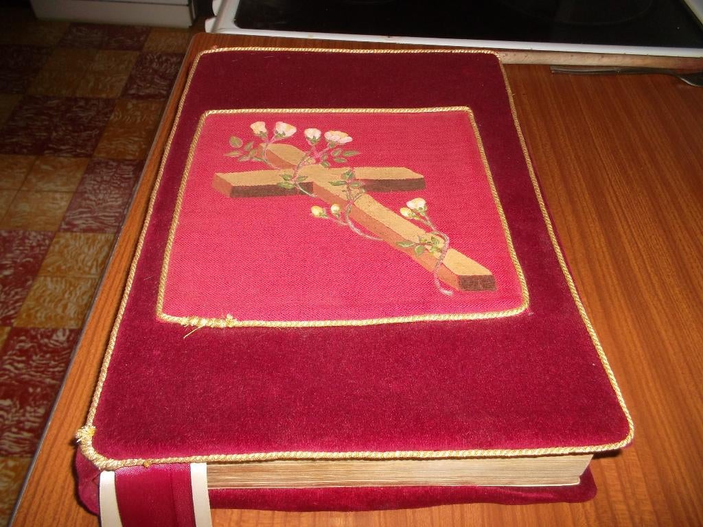 zeer oud latijns boek,,, Antiquités & Art, Enlèvement, Andere