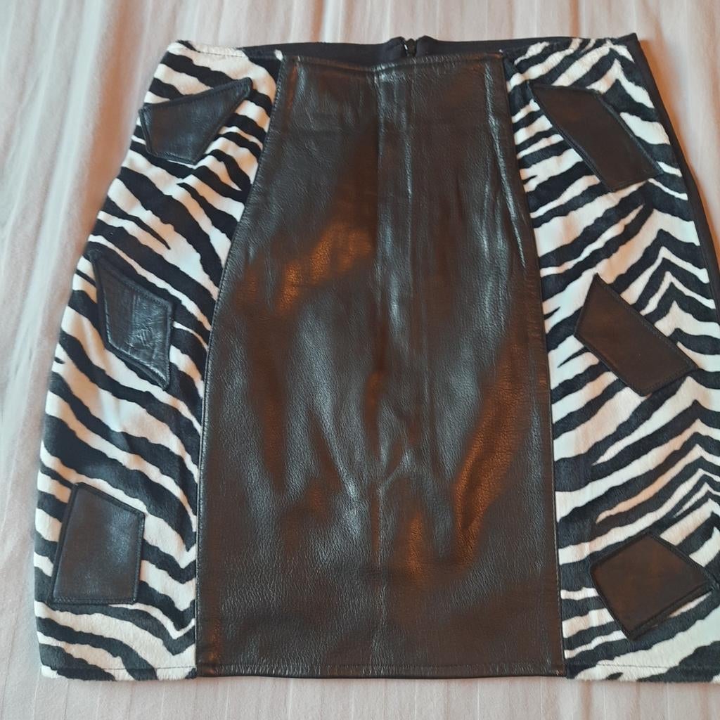 MANIGANCE*MINI-JUPE EN CUIR+DEVANT ZÉBRÉ*PETIT*NEUF*, Neuf, MANIGANCE, Enlèvement, Blanc