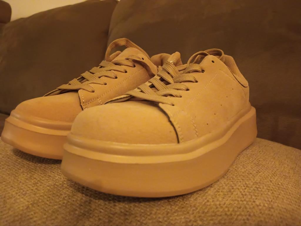 Sneaker nieuw, Kleding | Dames, Schoenen, Ophalen, Beige