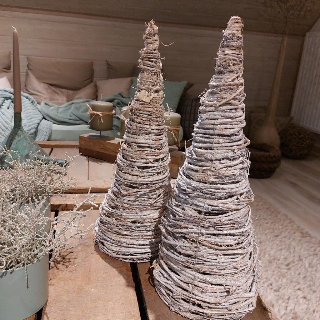 2 mooie kerstdecoratie  kegel( 4 beschikbaar), Diversen, Ophalen, Zo goed als nieuw