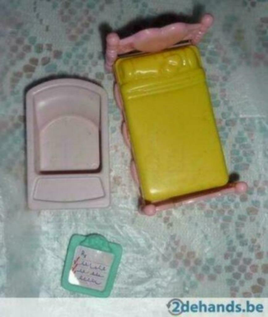 Slaapkamer popjes, Ophalen of Verzenden, Gebruikt, Accessoires