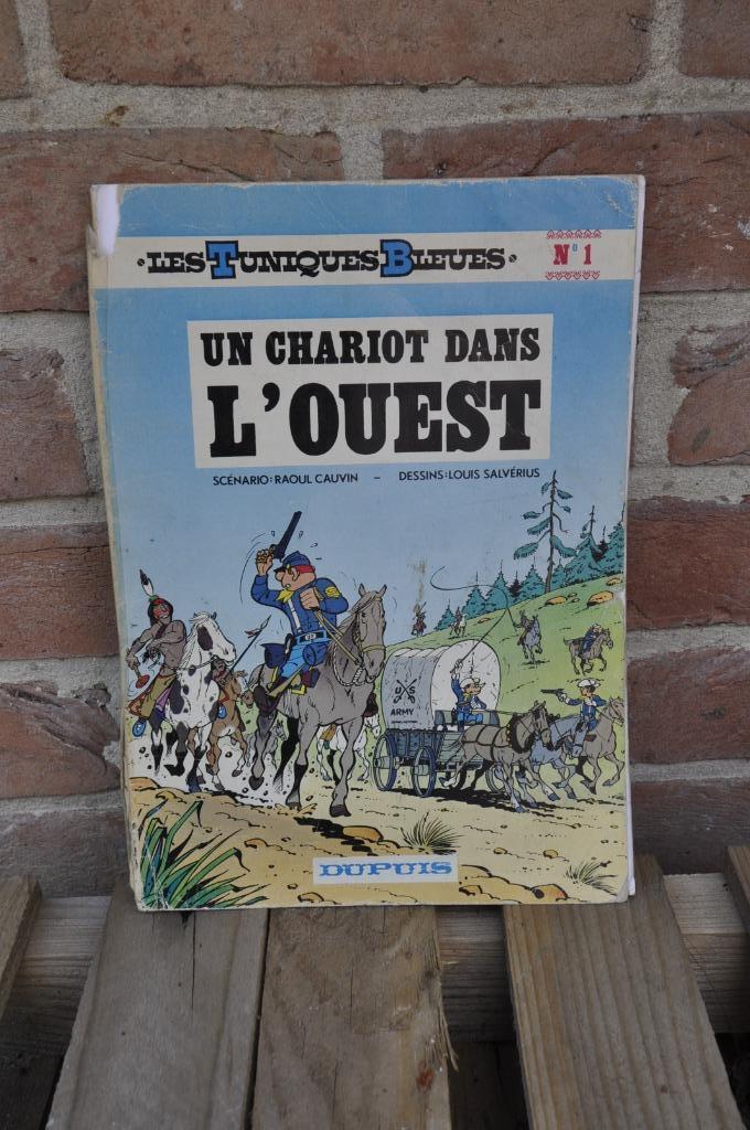 Les Tuniques bleues n1 un chariot dans l ouest 1977, Gelezen, Eén stripboek, Ophalen of Verzenden, Cauvin