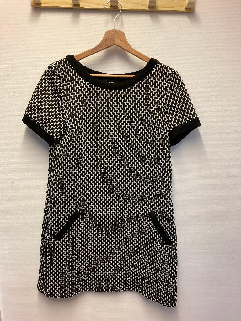 Atmosphere kleedje maat 40 perfecte staat, Kleding | Dames, Jurken, Maat 38/40 (M), Atmosphere, Zwart, Ophalen of Verzenden