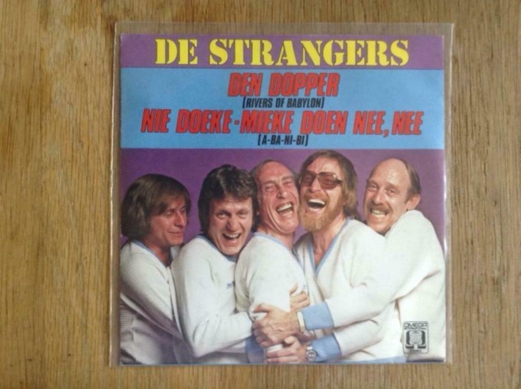single de strangers, Ophalen of Verzenden, Nederlandstalig