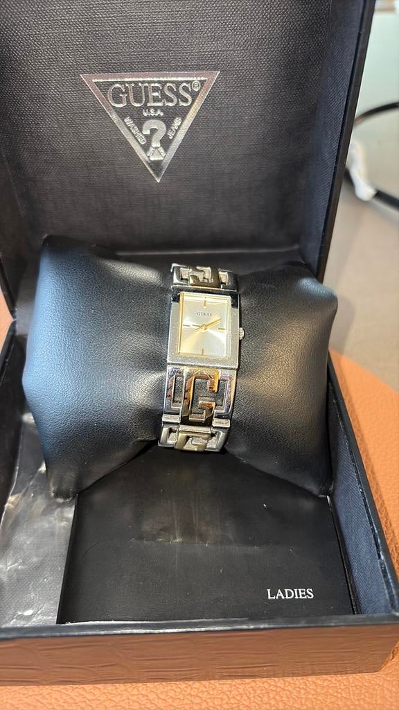 Schitterende Guess vrouw horloge, Montre-bracelet, Guess, Comme neuf, Enlèvement
