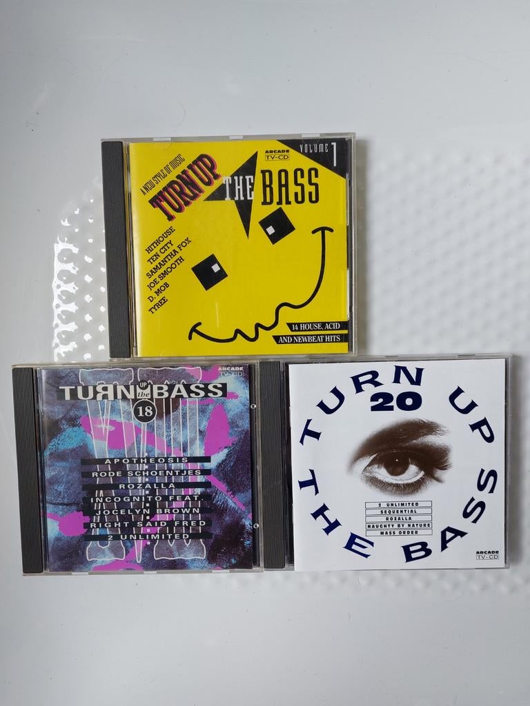 TURN UP THE BASS 1+18+20, Cd's en Dvd's, Verzenden