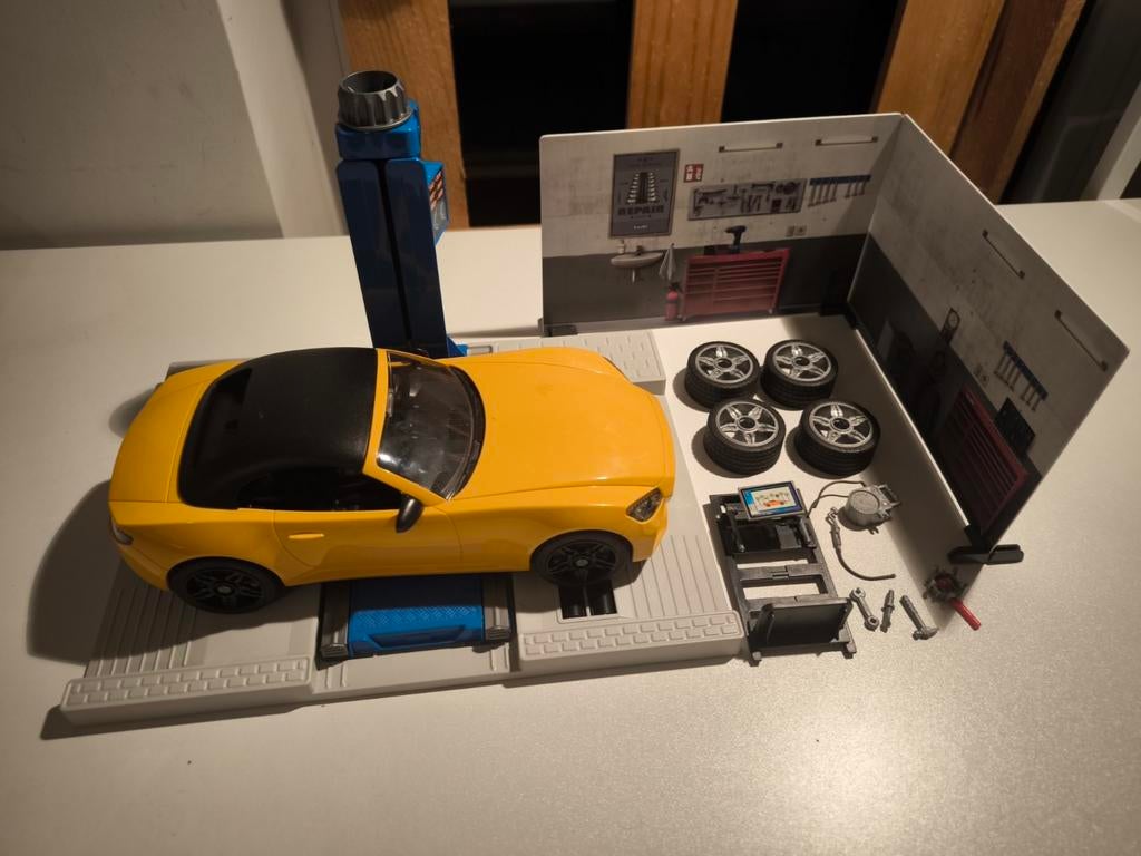 Bruder garage, Ophalen