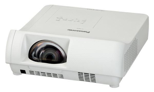 Panasonic PT-TW230E short throw, Panasonic, Comme neuf, Enlèvement, Autres résolutions
