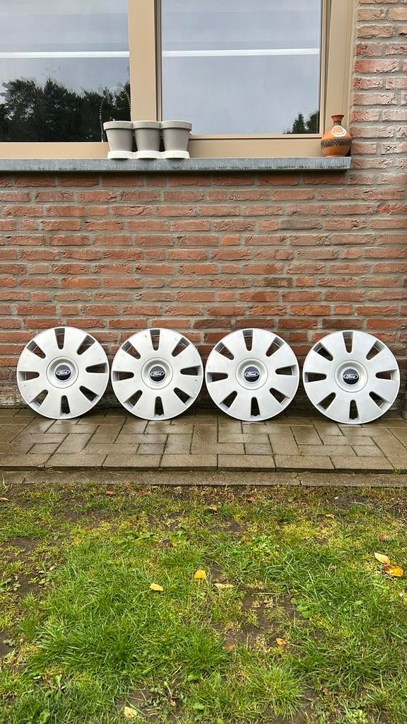 Ford galaxy wieldoppen, Ophalen, Gebruikt
