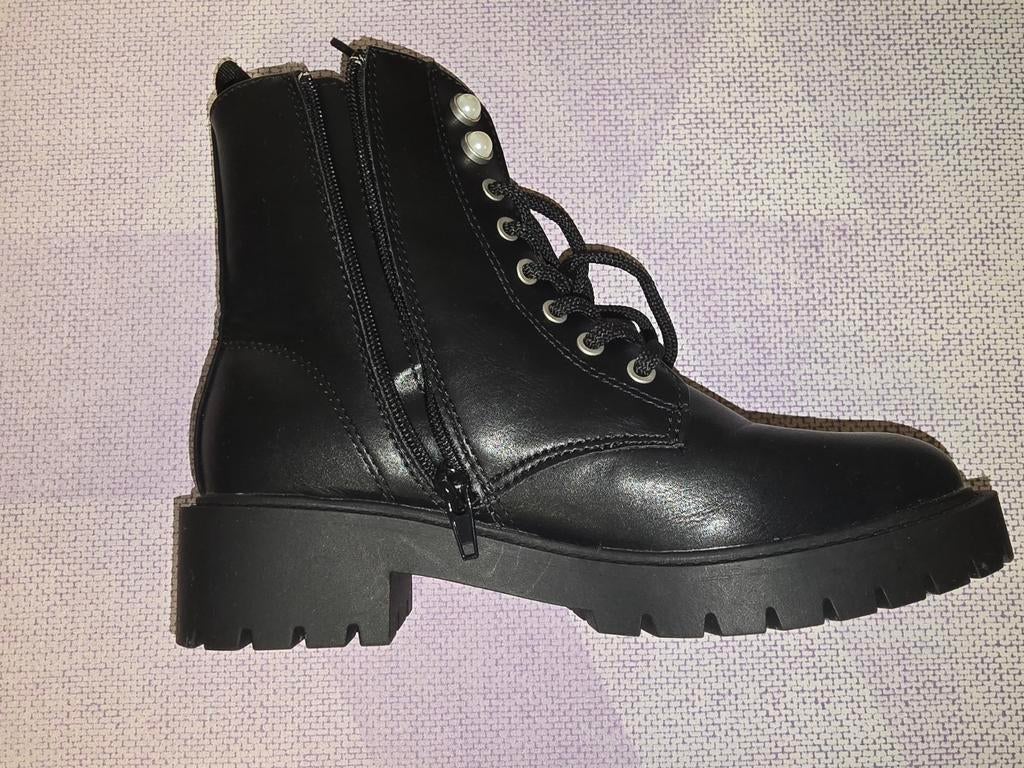 Bottines Dames Ken Fashion, Enlèvement
