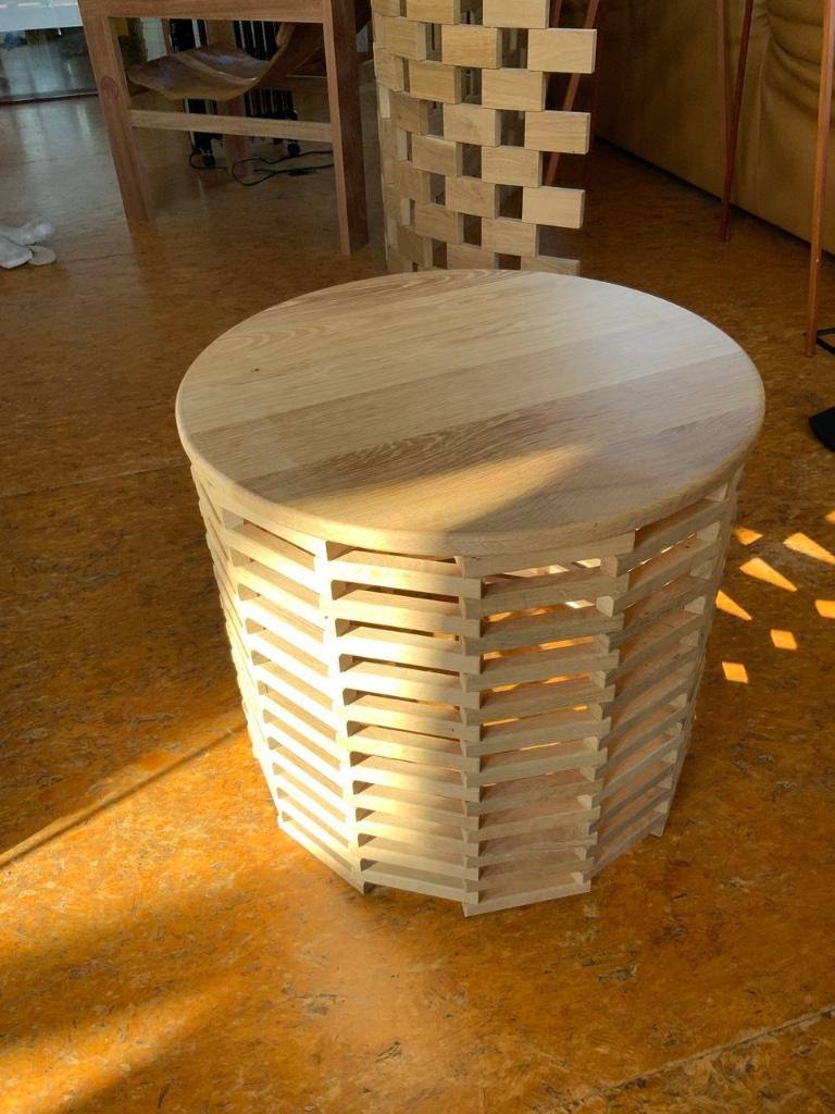 Nieuwe design bijzettafel in eik, Modern design, Rond, Nieuw, Hout