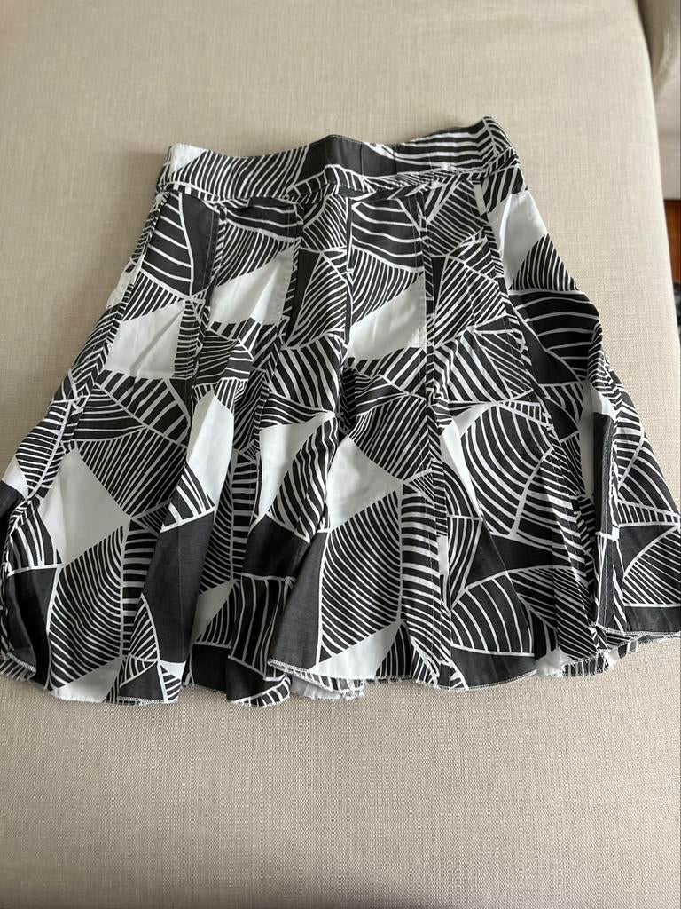 Jupe Lola & Liza taille 40, Lola & Liza, Enlèvement, Comme neuf, Taille 38/40 (M)
