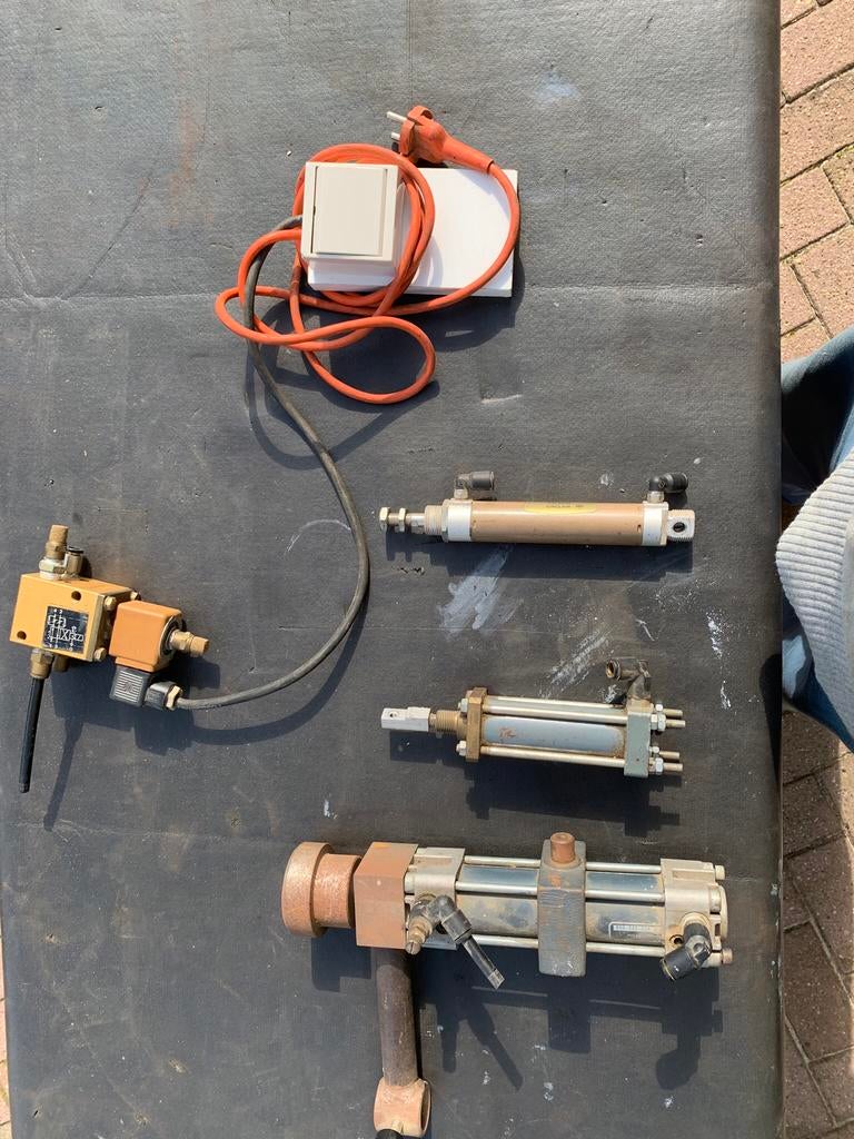Luchtcilinders, Doe-het-zelf en Bouw, Ophalen, Gebruikt