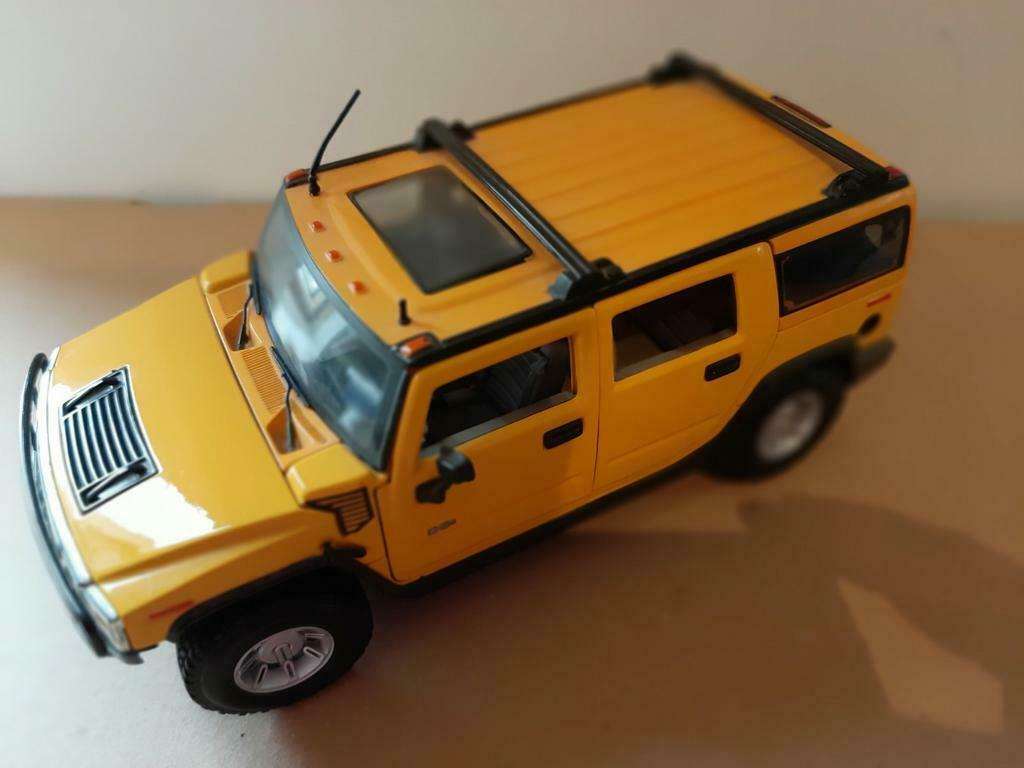 Hummer 1/18 Maisto zonder doos, Ophalen of Verzenden, Zo goed als nieuw