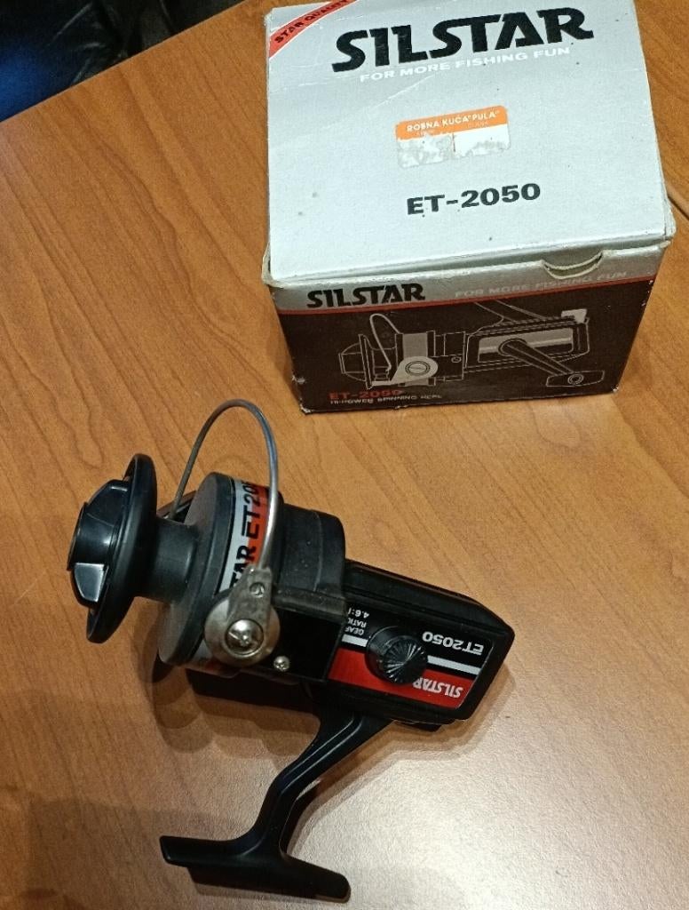 Moulinet de pêche Silstar ET-2050 — neuf dans sa boîte, Enlèvement, Neuf, Moulinet