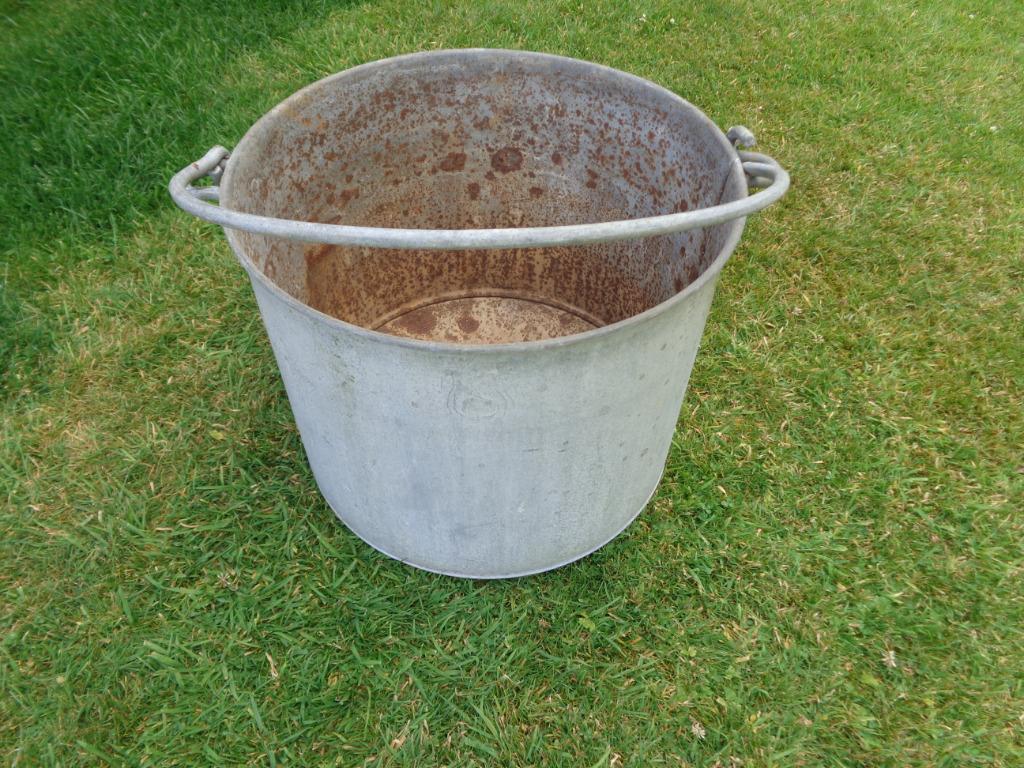 bassine ou chaudron en galvanisé - forme ronde - ancienne, Tuin en Terras, Bloembakken en Plantenbakken, Gebruikt, Metaal, Balkon