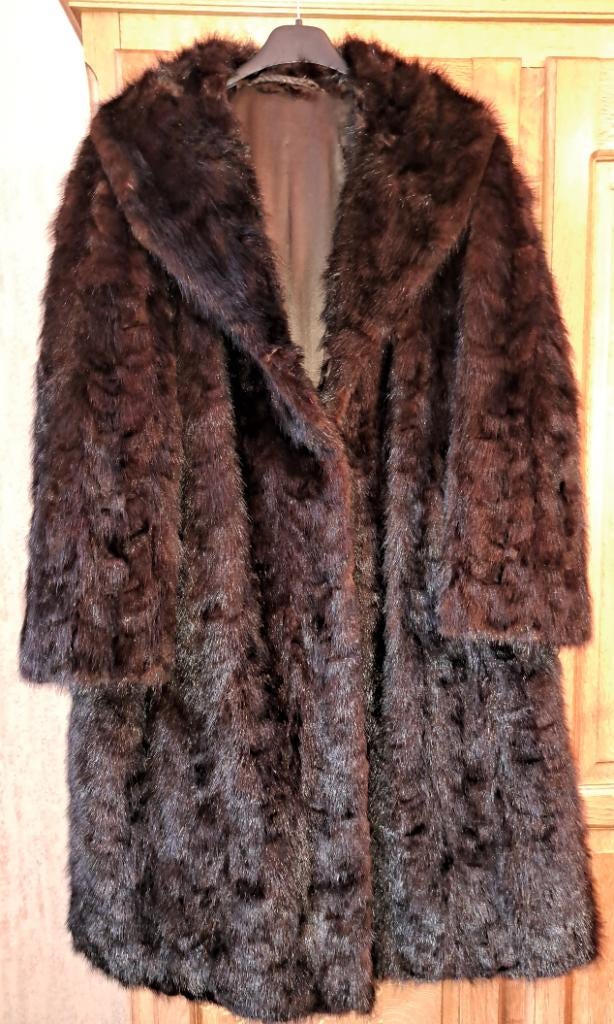 A vendre manteau en vison, Antiquités & Art, Antiquités | Vêtements et Textile, Enlèvement, Femmes, Autre