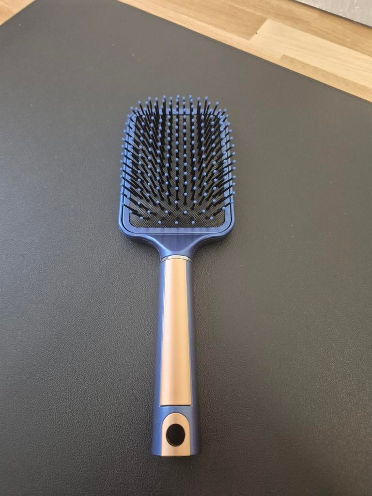Brosse à cheveux Cecotec neuve, Bijoux, Sacs & Beauté, Beauté | Soins des cheveux, Enlèvement, Neuf, Peigne ou Brosse