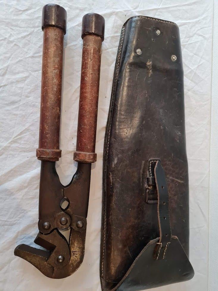 draadschaar in leder tas, Verzenden