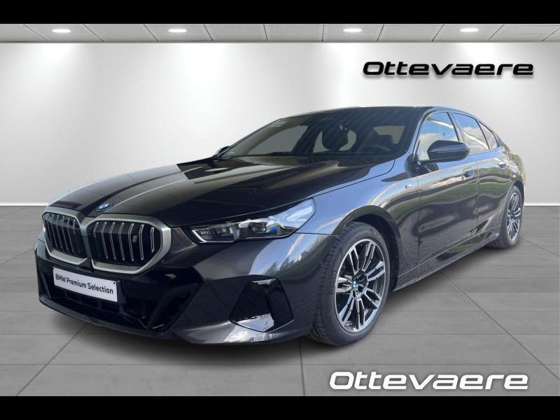 BMW i5 i5 eDrive40, Autos, BMW, Argent ou Gris, Achat, Noir, https://public.car-pass.be/vhr/2e22f45d-f948-48c4-a048-2085c4dc029c