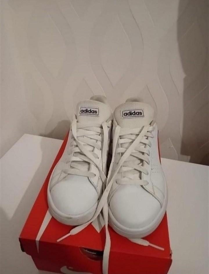 Basket Adidas, Enlèvement, Utilisé