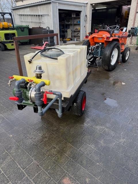 Sproeiwagen met 300 Litervat, Ophalen, Gebruikt