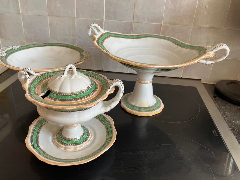 Belle vaisselle en poterie, Enlèvement, Comme neuf