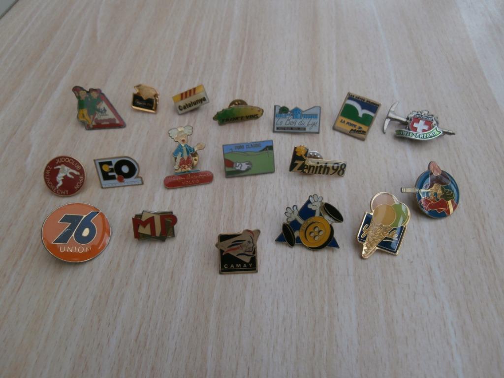 diverse pins 18 verschillende pins, Ophalen of Verzenden, Zo goed als nieuw