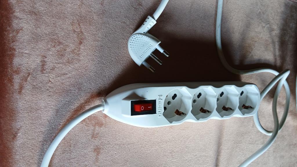 Stekkerdoos Bticino, viervoudig, Ophalen, Zo goed als nieuw, Overige typen