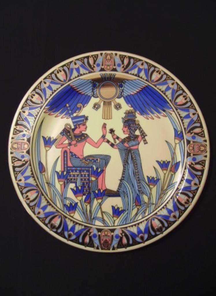 Sierbord in porselein met EGYPTISCH decor - Gemerkt, Antiek en Kunst, Ophalen