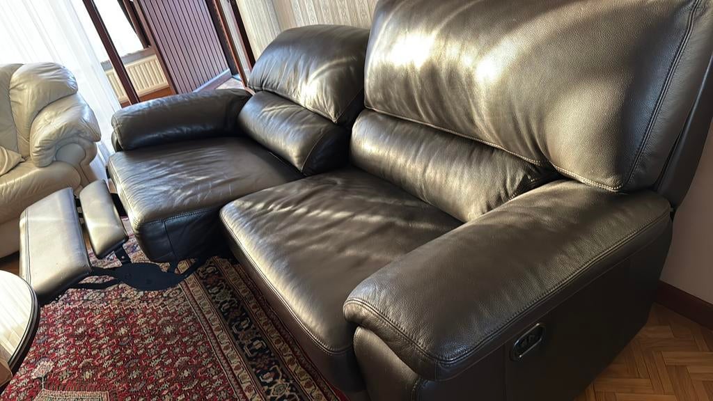 Elektrische lederen relaxzetel, donkerbruin., Huis en Inrichting, Ophalen, Gebruikt, 125 tot 150 cm, Leer