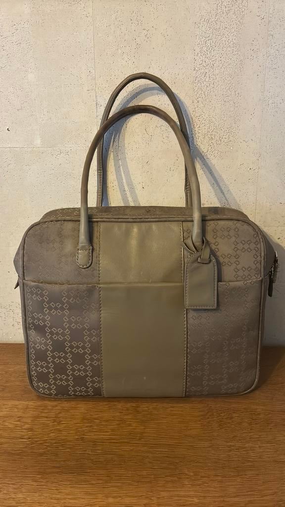 Delvaux reistas, Gebruikt, Minder dan 40 cm, Minder dan 35 cm, Grijs