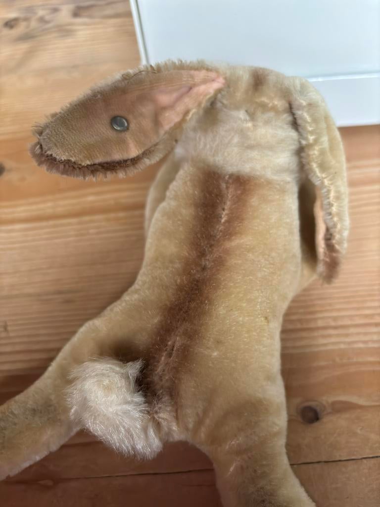 Oud  pluchen konijntje, Kinderen en Baby's, Speelgoed | Knuffels en Pluche, Ophalen of Verzenden, Zo goed als nieuw