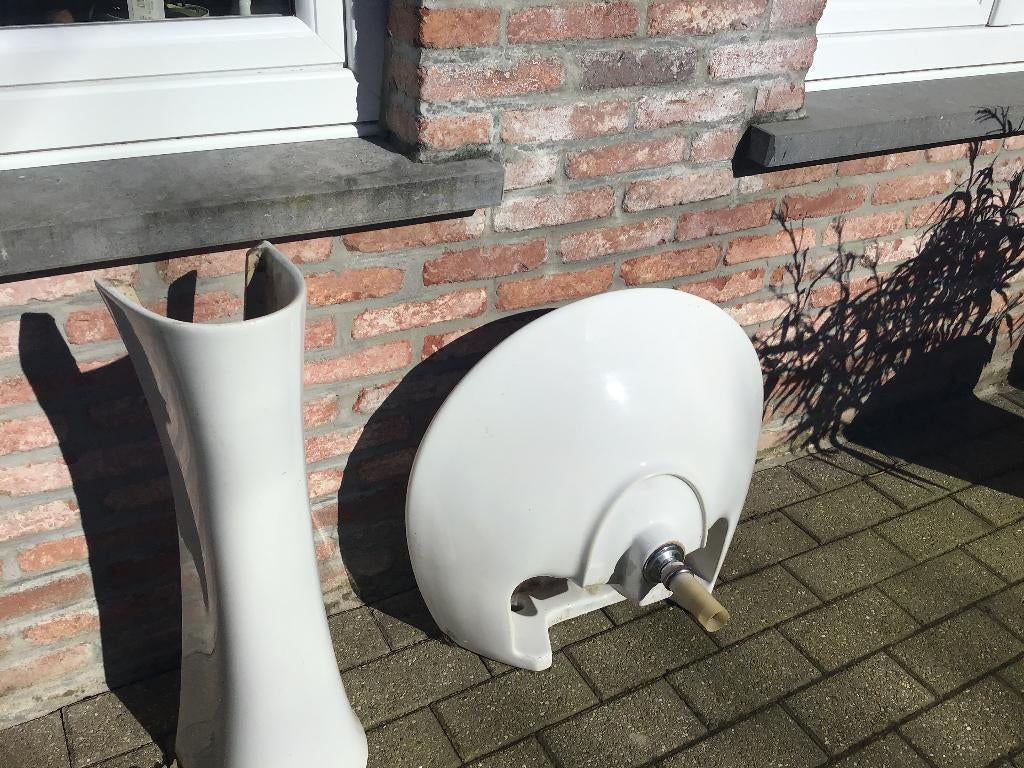 lavabo met voet, Doe-het-zelf en Bouw, Ophalen, Zo goed als nieuw, Steen, Wastafel