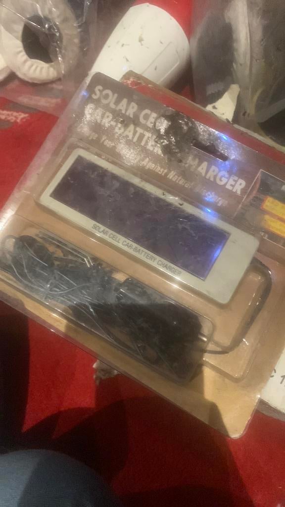 D’un chargeur de batterie solaire pour voiture, Enlèvement, Neuf