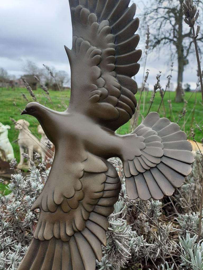 ANIMAL BRONZE SIGN (de vlucht van de duif), Antiek en Kunst, Ophalen of Verzenden, Brons