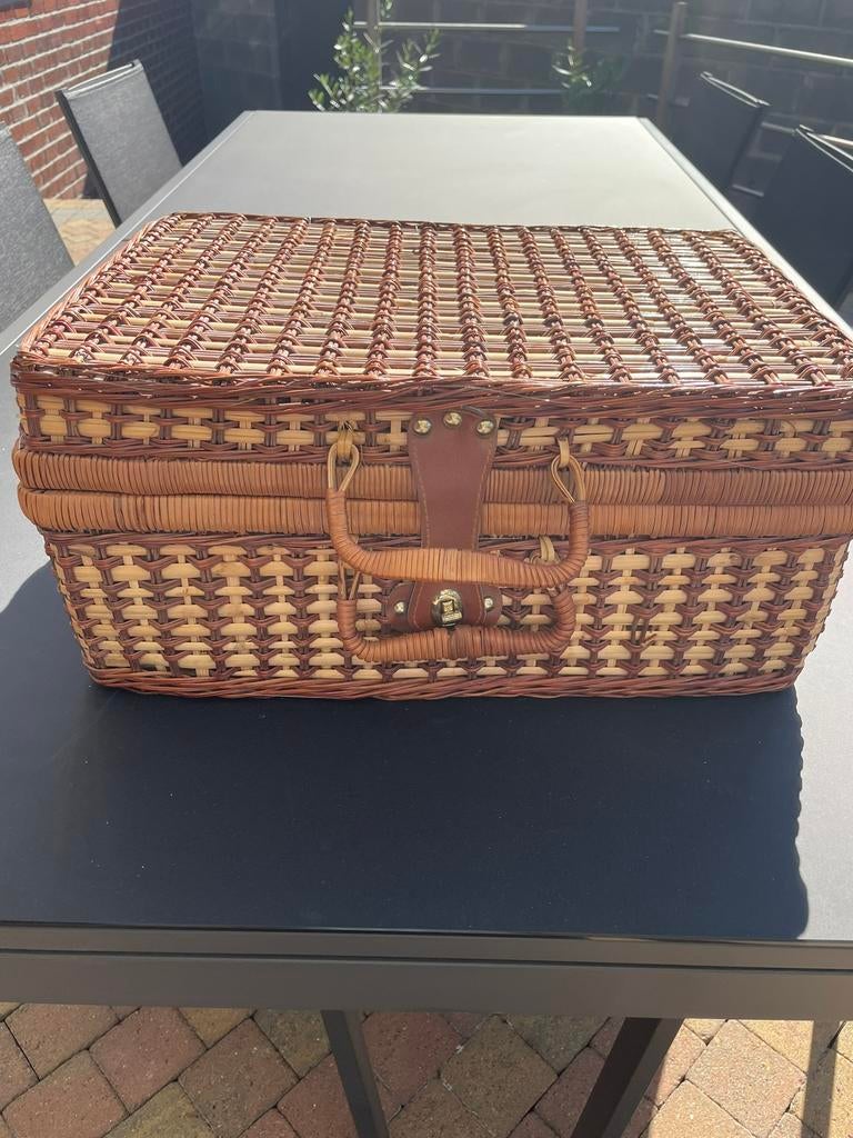 Panier pique nique nouveau, Enlèvement, Neuf