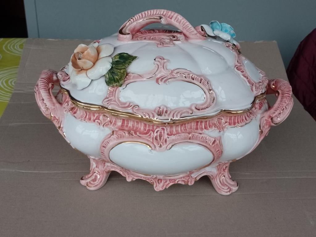 vintage terrine in italiaans keramiek Bassanostijl, Ophalen