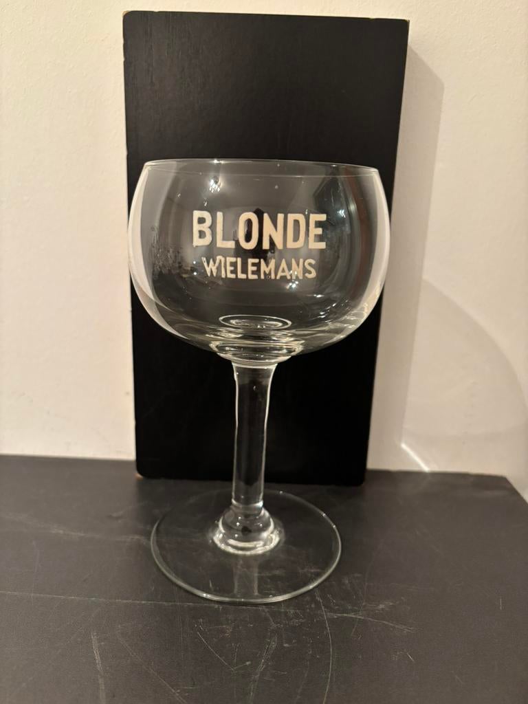Ancien verre à bière peint Blonde Wielemans, Enlèvement ou Envoi, Comme neuf, Verre ou Verres, Autres marques