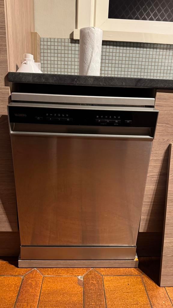 Lave-vaisselle VALBERG, Electroménager, Lave-vaisselle, Comme neuf, Enlèvement, 45 à 60 cm, À Poser