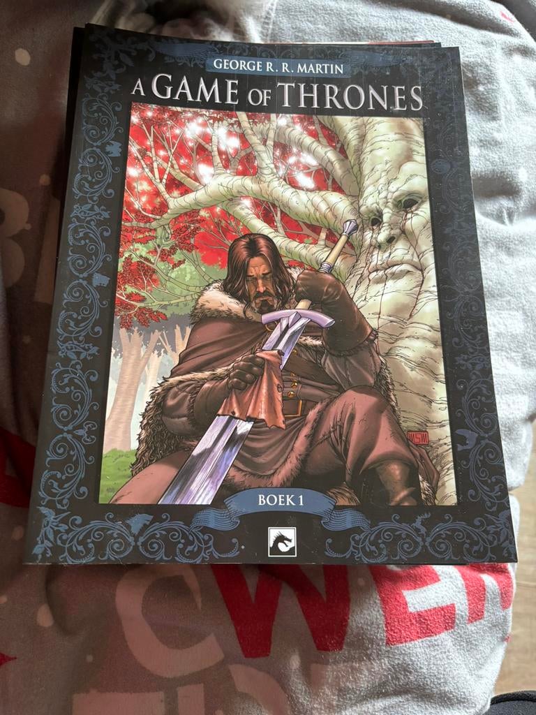 2 strips a game of thrones nieuw, Ophalen, Zo goed als nieuw