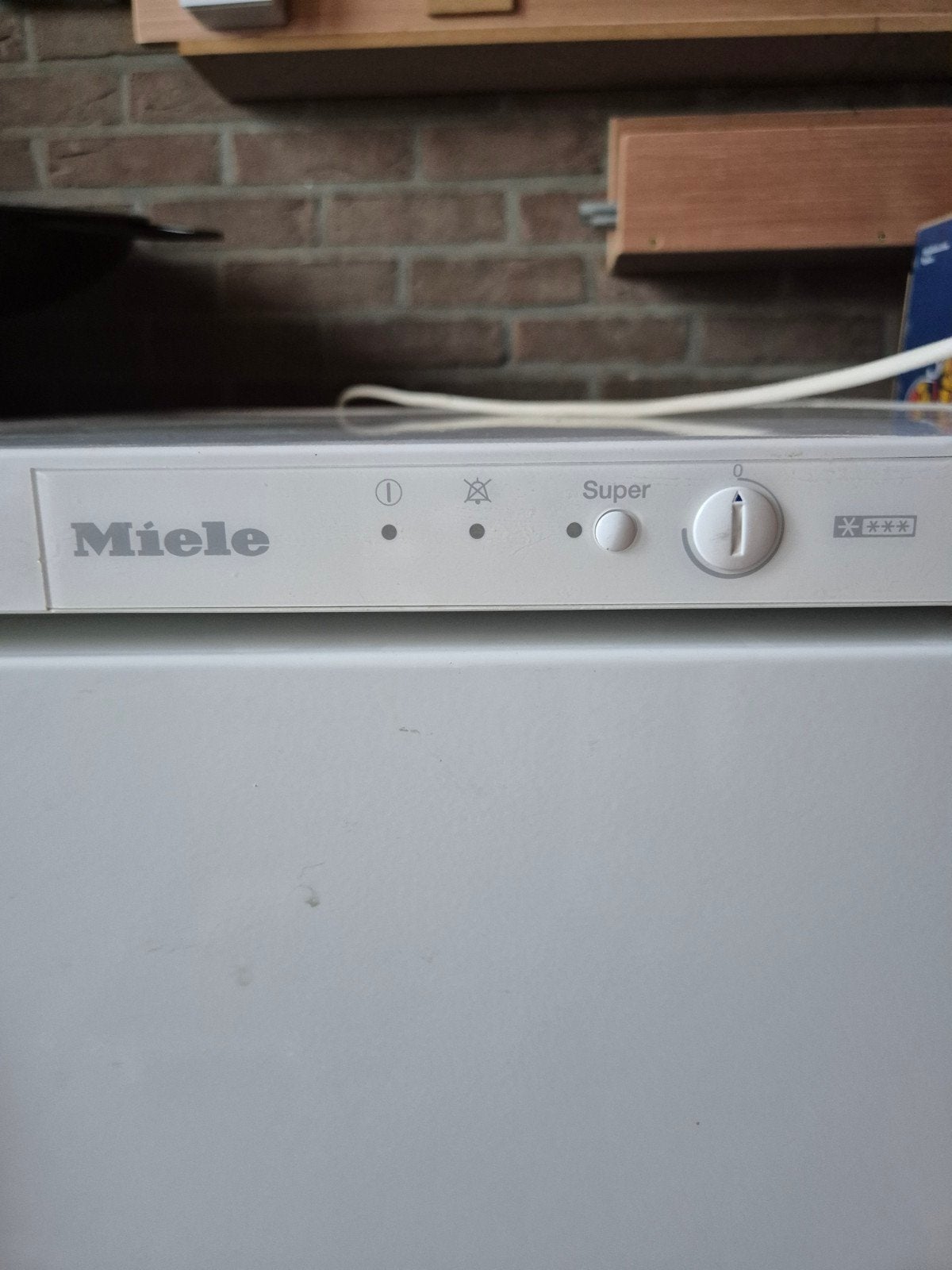 Vriezer van Miele, Elektronische apparatuur, Ophalen