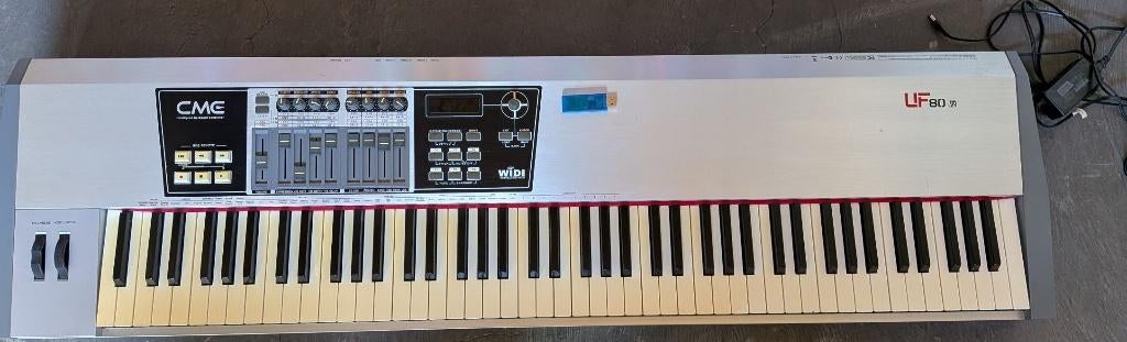 Clavier maître CME UF80 - MIDI 88 touches - toucher lourd, Muziek en Instrumenten, Keyboards, Gebruikt, 88 toetsen, Midi-aansluiting