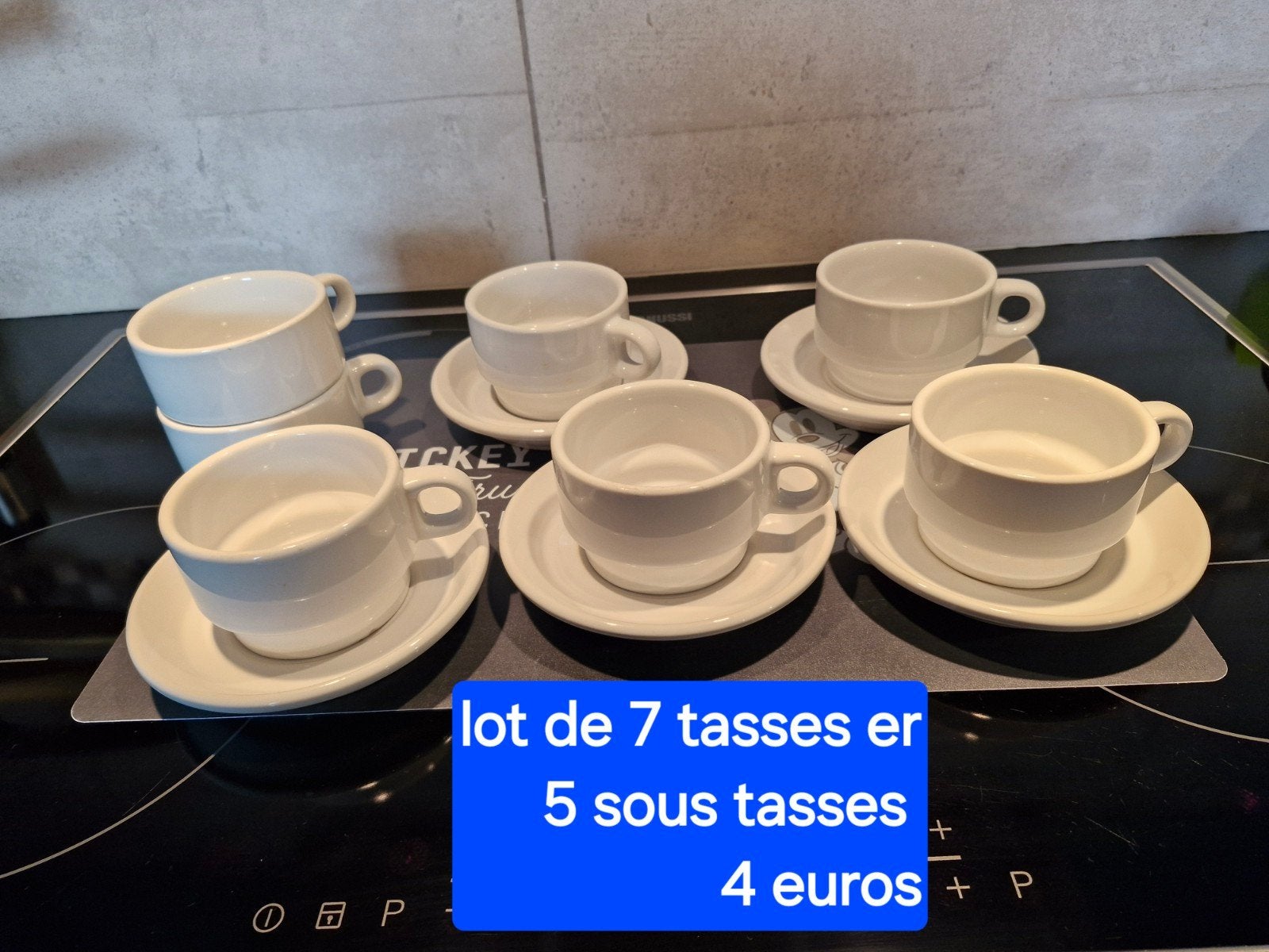 lot de 7 tasses blanche et 5 sous tasses, Enlèvement