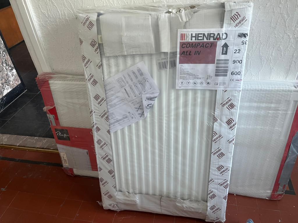 Radiateur Henrad 90x60/22 Nouveau, Bricolage & Construction, Enlèvement, Radiateur, 60 à 150 cm, Neuf
