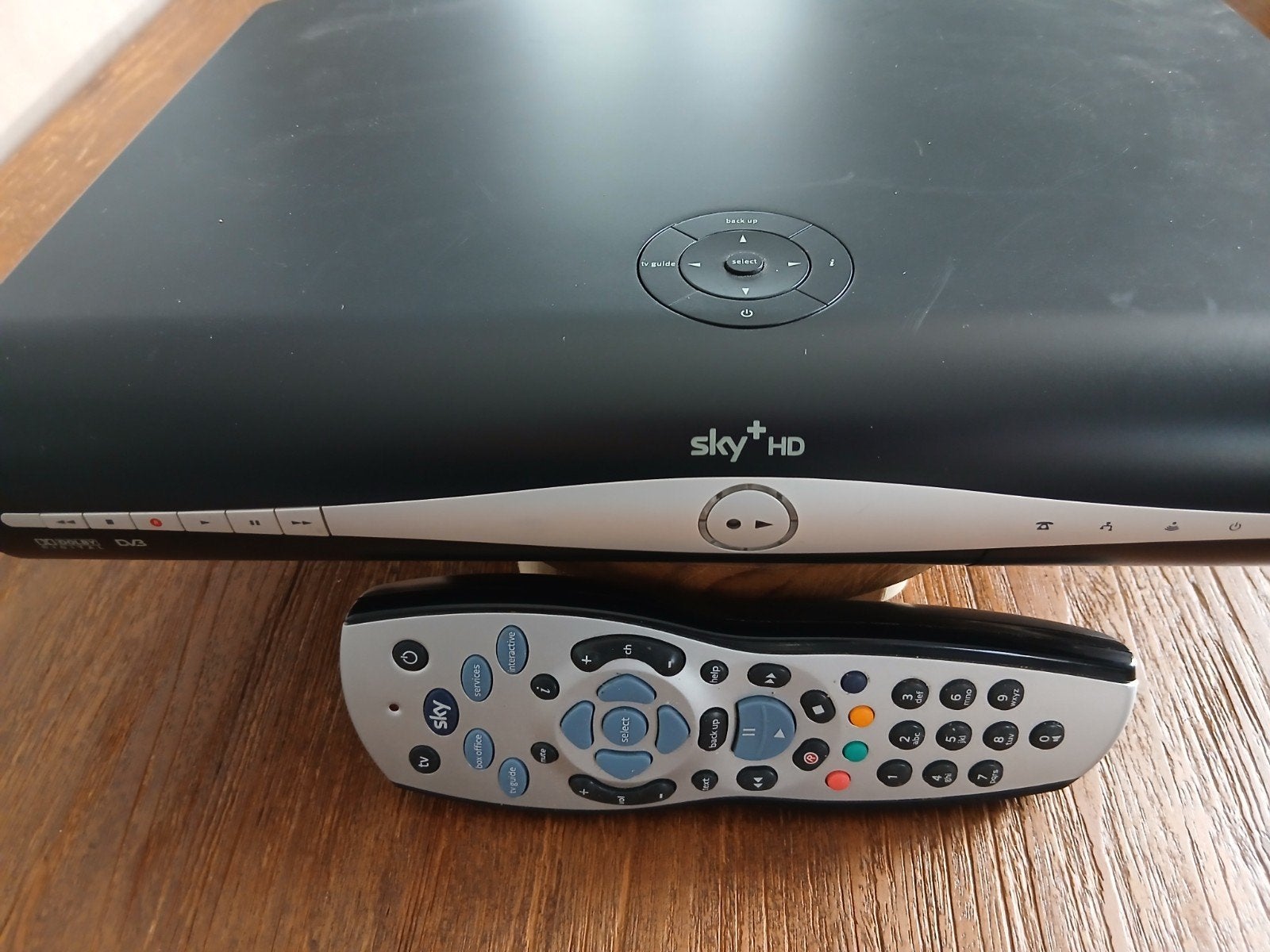 sky sat box drx890-r  satellite receiver, Audio, Tv en Foto, Ophalen, Gebruikt, (Schotel)antenne-accessoires, Overige merken