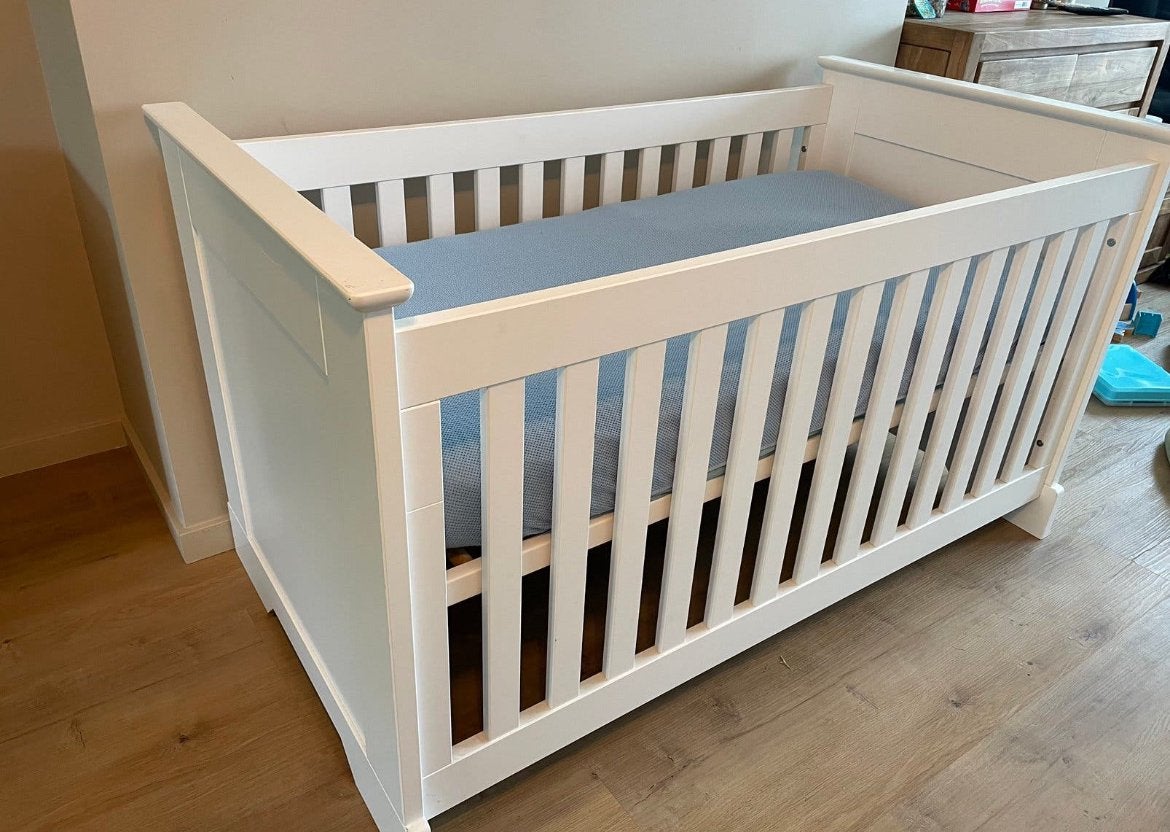 Berceau/lit bébé en excellent état (marque Bopita), Enfants & Bébés, Chambre d'enfant | Lits, 70 à 85 cm, Comme neuf, Sommier à lattes