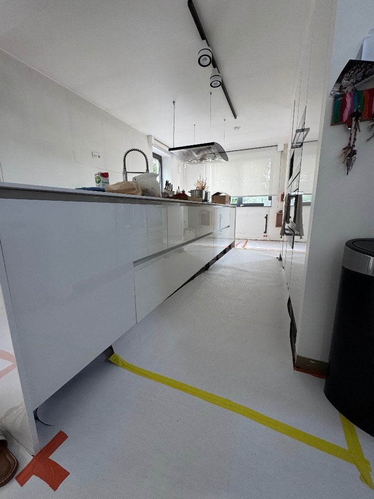 Keuken, Maison & Meubles, Cuisine | Cuisines complètes, Utilisé, Autres types, Blanc, Composite, Sans poignée, Avec îlot, Brillant ou Laqué